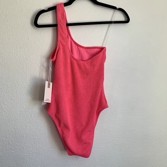 NWT Good American Always Fits Shoulder One-Piece Swimsuit in Bright Pink - Picture 4 of 10